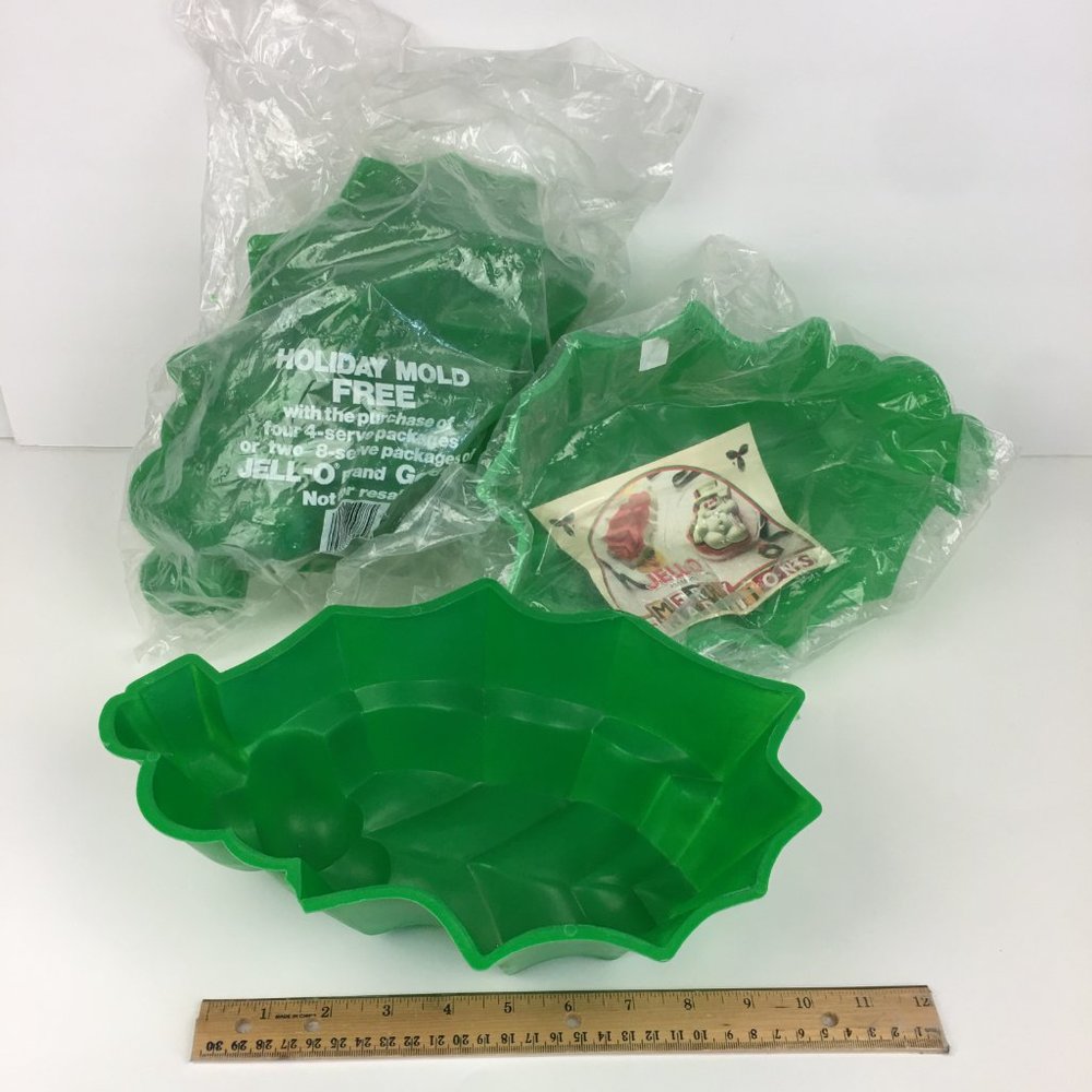 3 Vtg 1987 Jello Holiday‎ Mold Holly Christmas Winter Plastic 2 Sealed 1 Opened